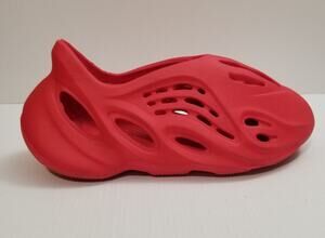 MISMATCHED Adidas Yeezy FOAM RNNR Runners Vermillion Red Size L6-R7 READ